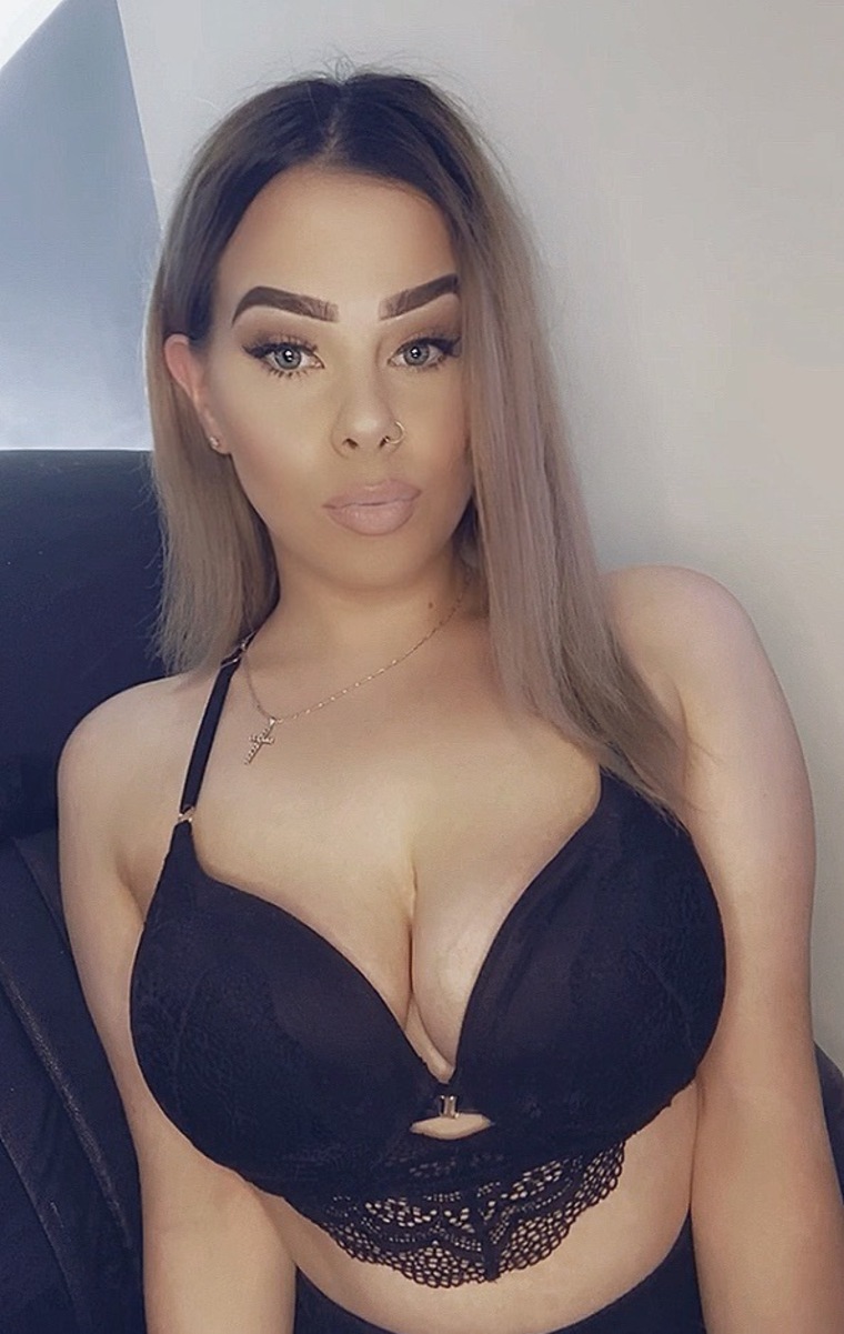 sophieof on onlyfans