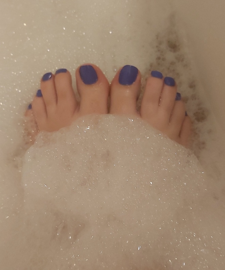 barefootdaisy on onlyfans