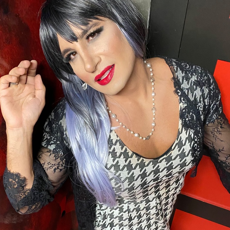ginaversace on onlyfans