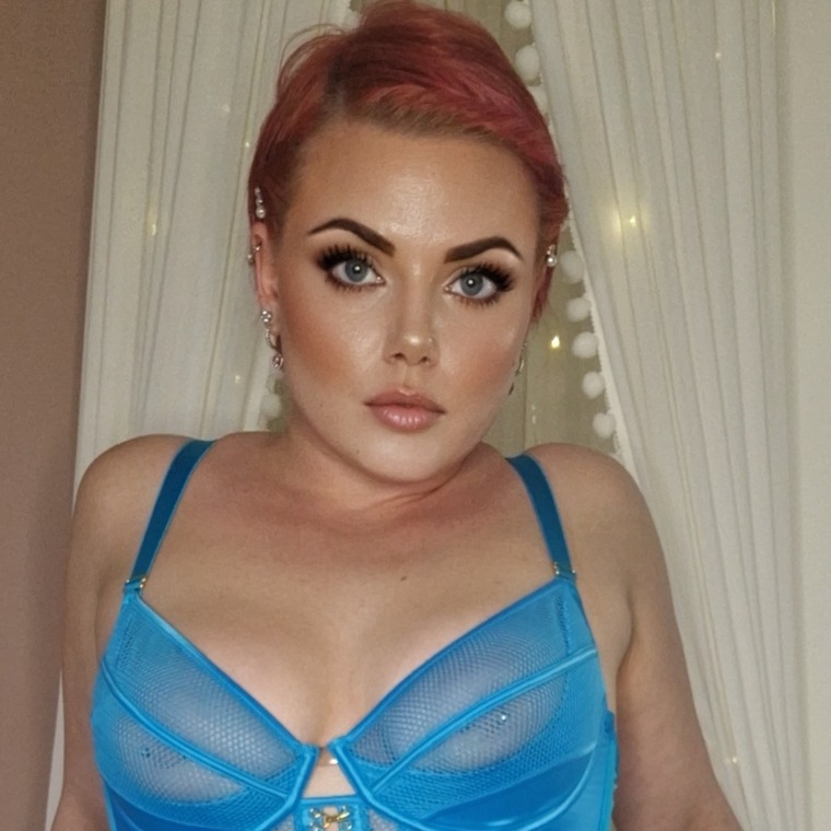 pretty-polly-pocket on onlyfans