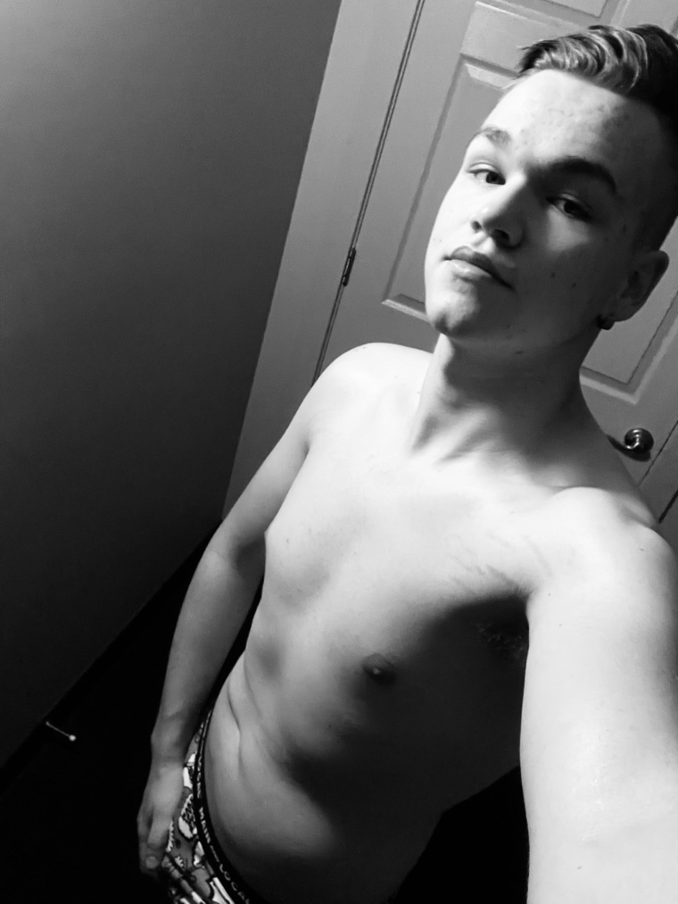 canadian_twink on onlyfans