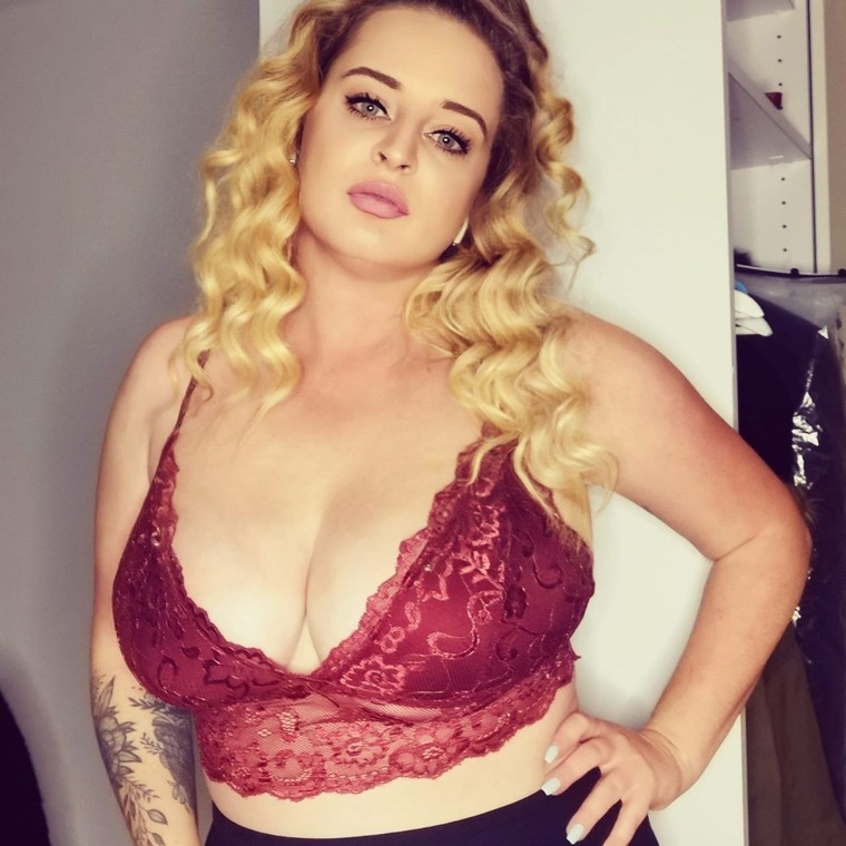 evy1993 on onlyfans