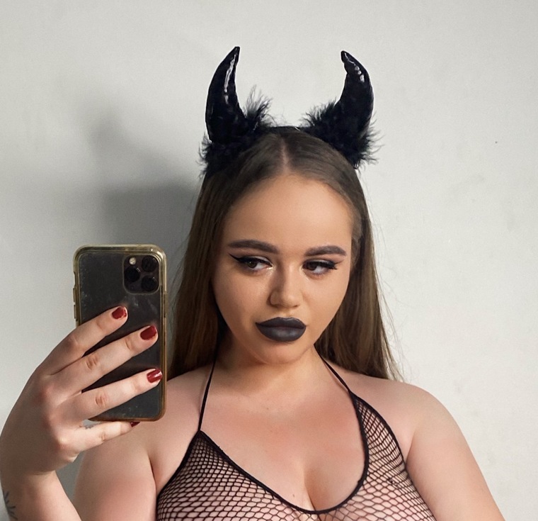 angelrat on onlyfans