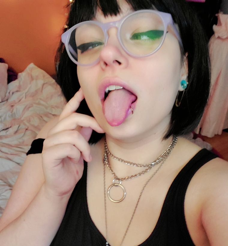 lilsquishkitty on onlyfans