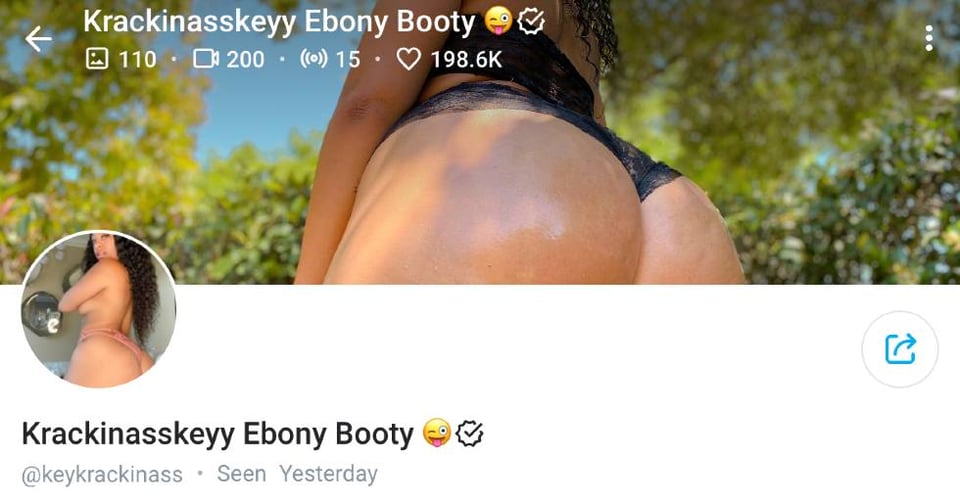 12. Krackinass –  Ebony OnlyFans Cutie Showing Off Her Tasty Booty  